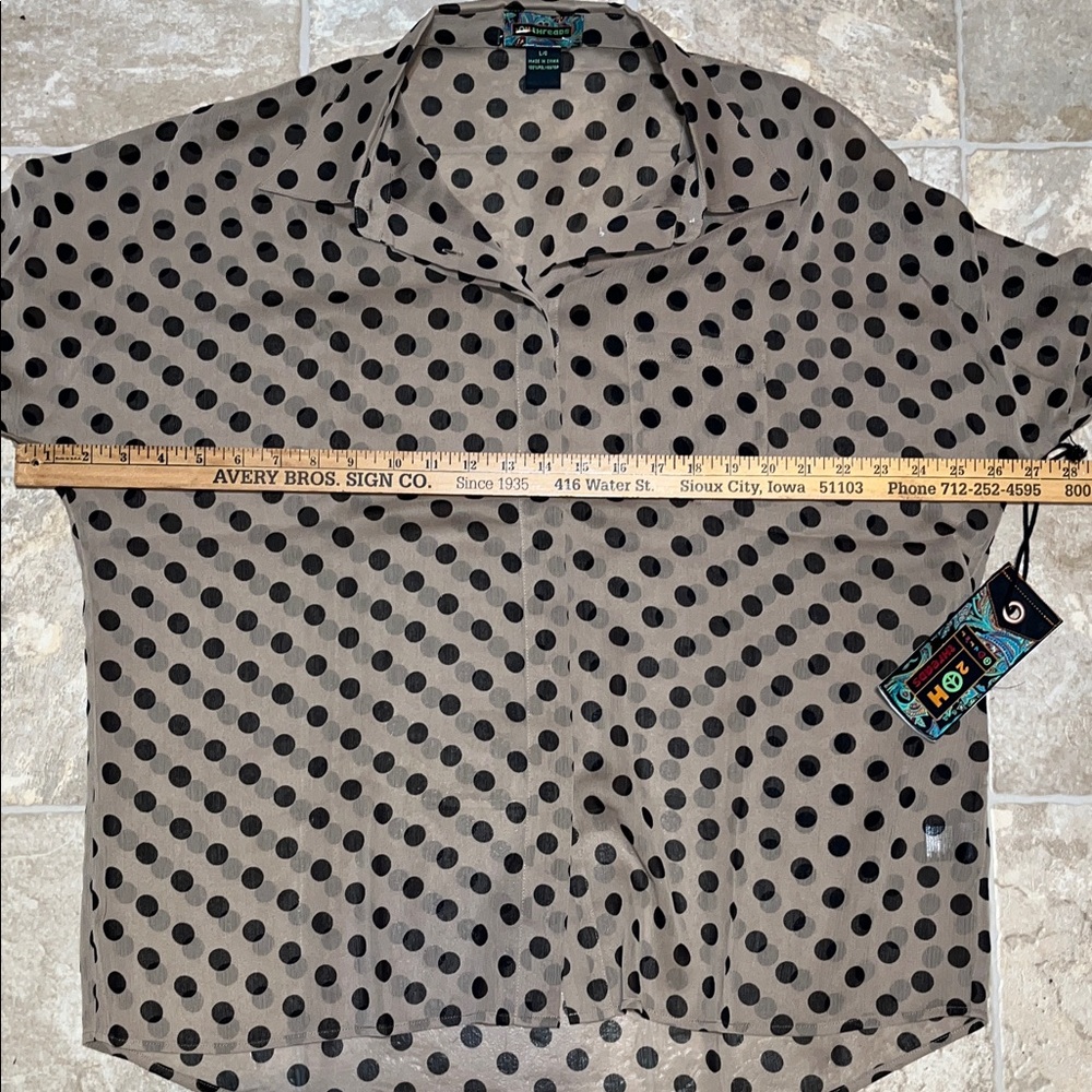 **Last chance!** NWT 2Oh Threads Chic Polka Dot Button Down Shirt-v - Picture 5 of 7